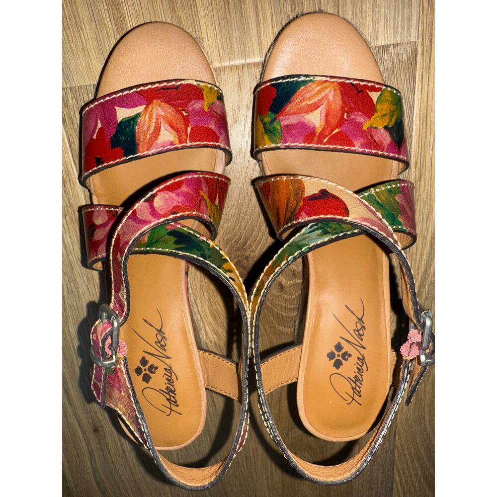 Patricia Nash floral wedge sandals - size 6 - A-U5 - Picture 10 of 10